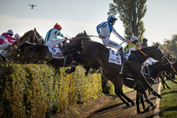 135. Velká pardubická se Slavia pojišťovnou